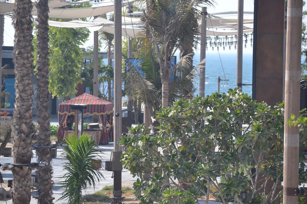 דובאי Regent Beach Resort מראה חיצוני תמונה